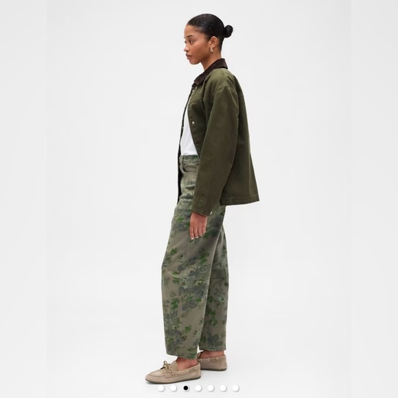 Gap High Rise Print Barrel Jeans in Green Floral Size 30S. NWT - Picture 3 of 13